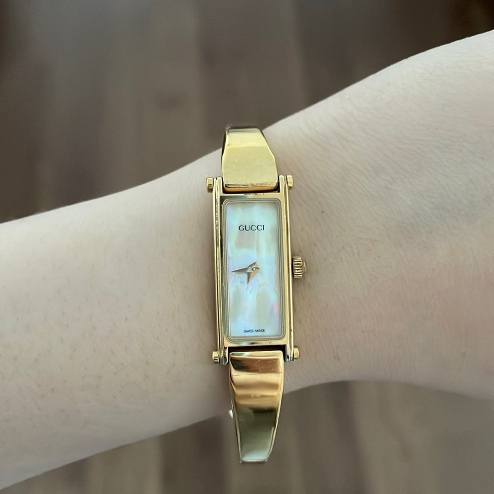 Gucci 1500 vintage gold watch